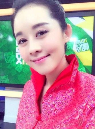 央视女主播欧阳,风采独具，魅力四射